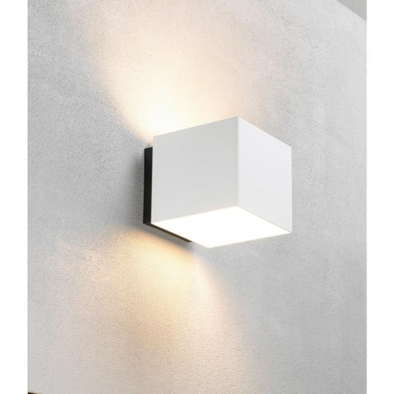 Hvid Væglampe Welcome fra Embacco Design