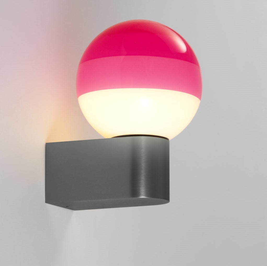Lyserød Dipping Light Væglampe fra Marset - Magisk Design