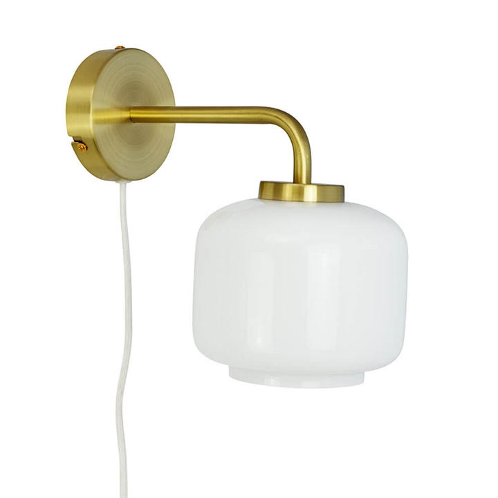 Arp D15 Væglampe Opal Messing - Dyberg Larsen Væglampe  - 5704709082538