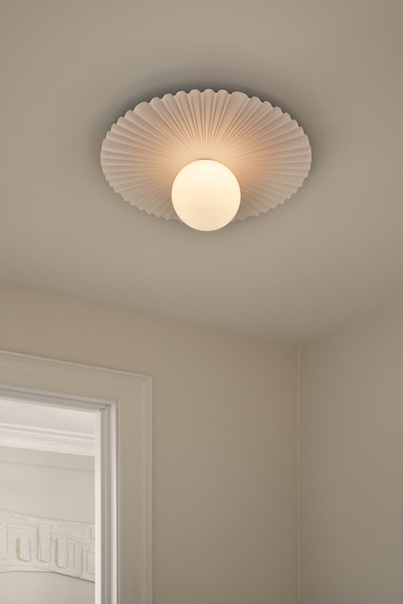 Liila Muuse Væglampe Loftlampe Medium Nordic Guld Opal - Nuura Væglampe  - 5713839008455